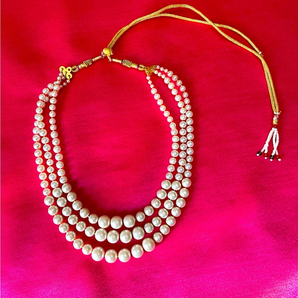 Malika Pearl Neclace